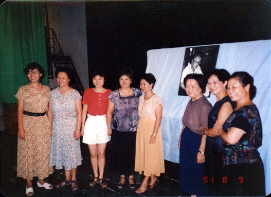 （短20）1991年第二屆奧爾夫班右起第五人臺灣奧福學會會長陳慧玲.jpg