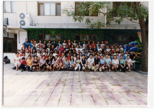 （短30）2002年奧爾夫師資暑期培訓班（在中警局幼兒園）合影.jpg