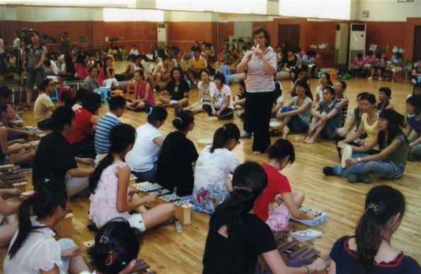 2007年索菲婭在北京講學 Sofia in Beijing.jpg